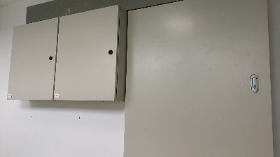 照明配電箱(板)安裝底板-必須要與地線系統連接【千亞電氣】