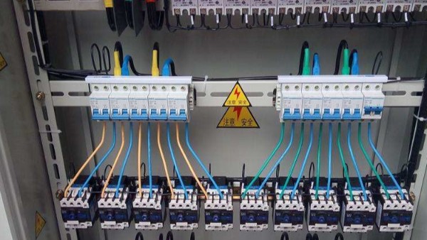 地下室風(fēng)機(jī)控制箱【千亞電氣】