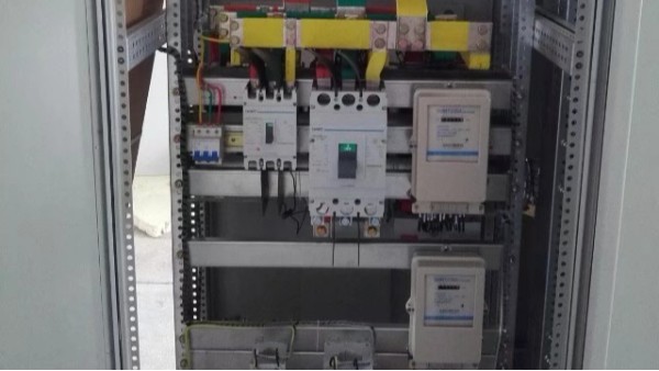 低壓配電箱制造商_千亞電氣_華東規模型生產廠家